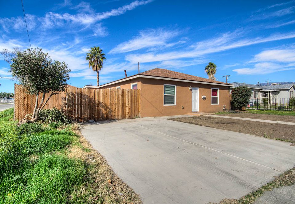 1st image of 1056 Myrtle Dr