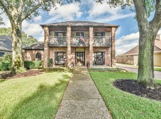 7539 Club Lake Dr, Houston, TX 77095