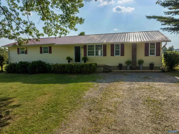 64 County Road 900, Fort Payne, AL 35967