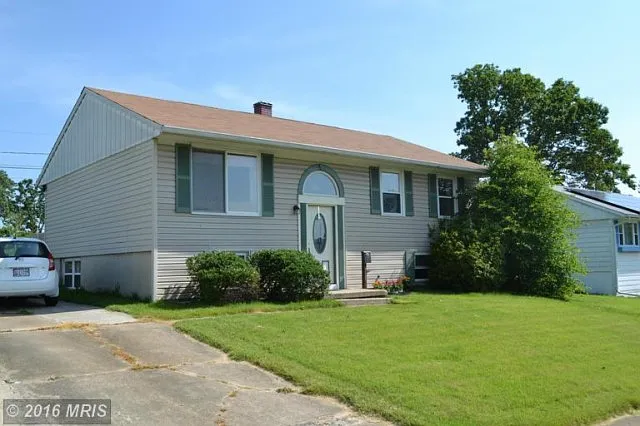 611 Mulberry Ln photo 1