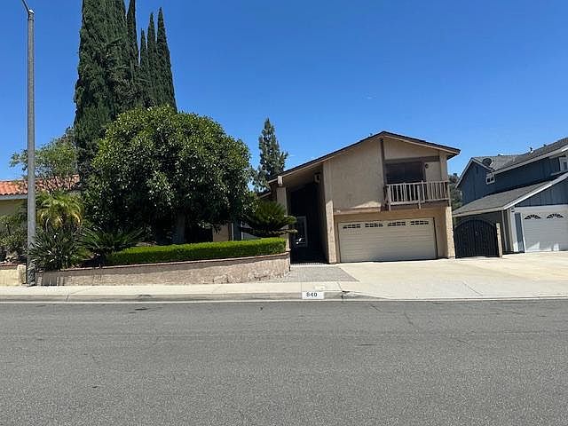 1st image of 840 Bridle Dr