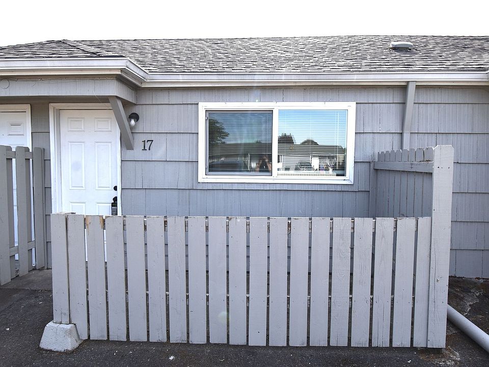 1st image of 940 E Jefferson St #17