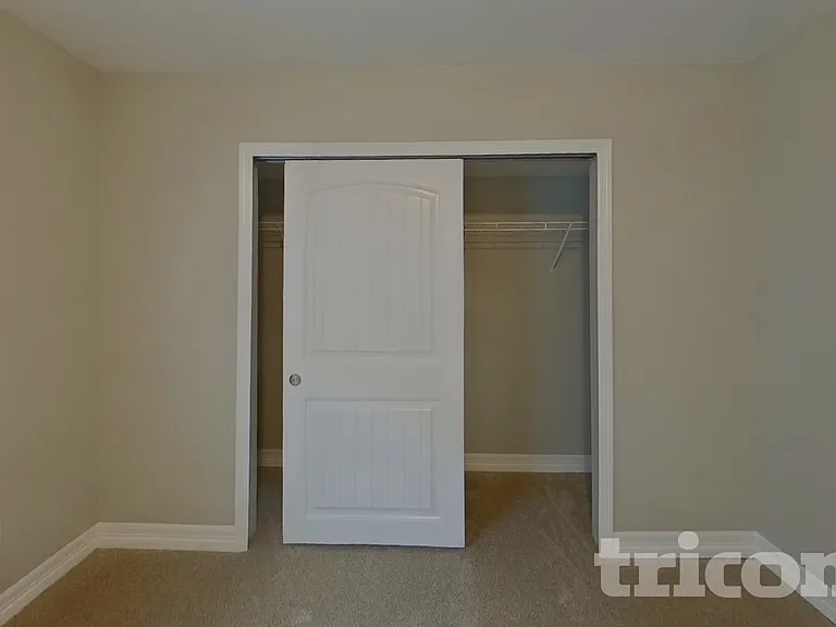 6748 Lamine Dr — Photo 14