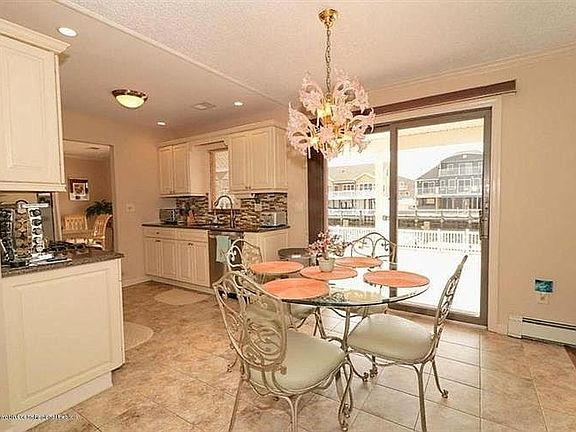 breakfast nook