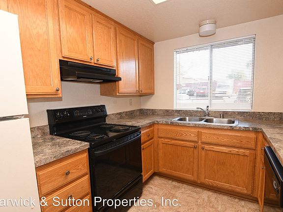 2nd image of 671 Sea Vale St APT 18