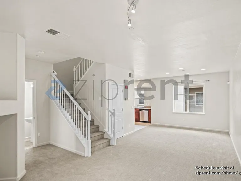 2858 10th St — Photo 11