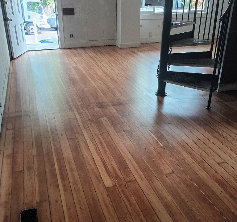 2nd image of 1114 SE Grant St