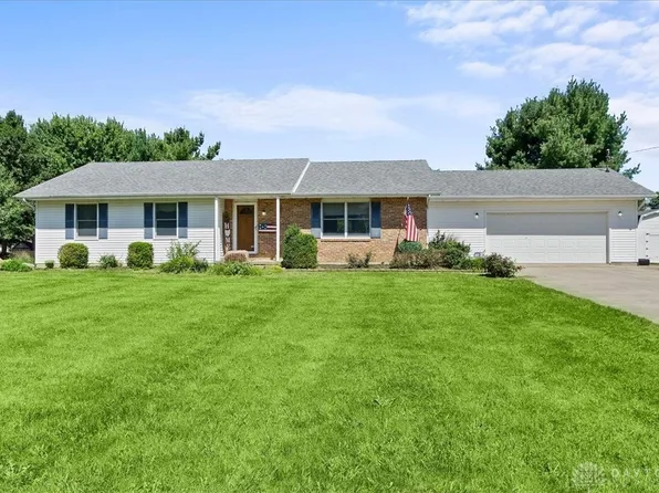 4560 Mumper Rd, Springfield, OH 45502