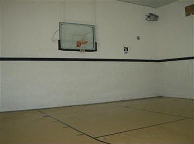 3rd image of 510 Herrick St
