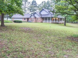 2347 W Point Rd, Kilgore, TX 75662