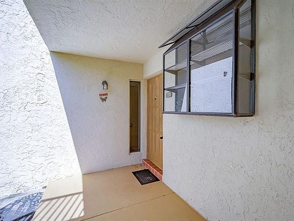 5th image of 1238 S Military Trl APT 1211