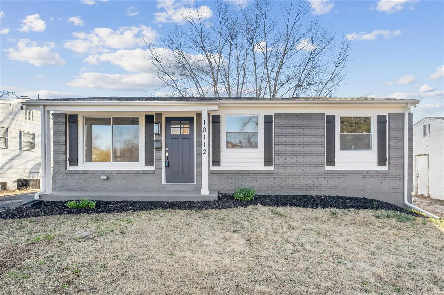 10112 Castle Dr photo 1