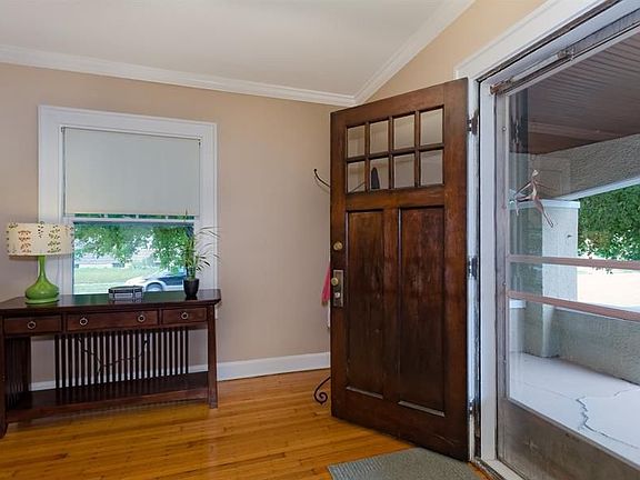 2nd image of 4901 Carrollton Ave