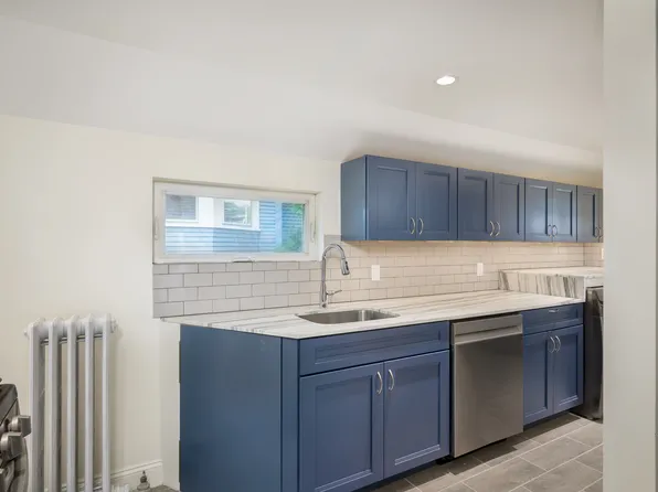 83 Chestnut St #83, North Adams, MA 01247