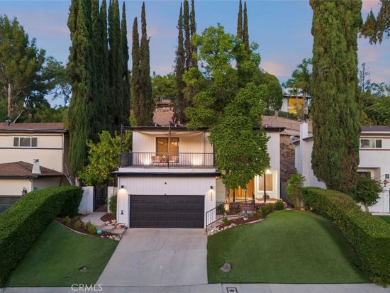 4944 Don Pio Dr, Woodland Hills, CA 91364