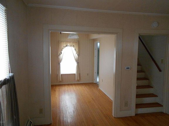 4th image of 1028 Wicker St