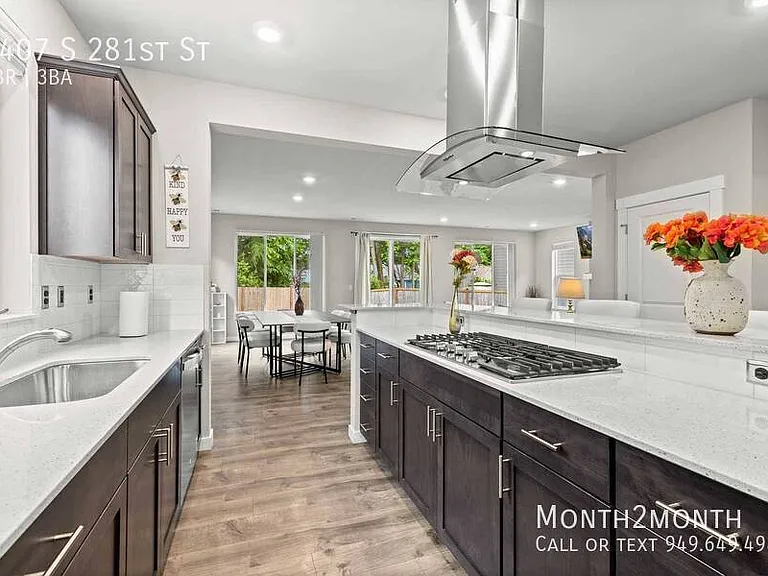 1407 S 281st St — Photo 14