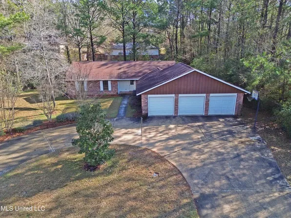 923 Circle, Hattiesburg, MS 39402