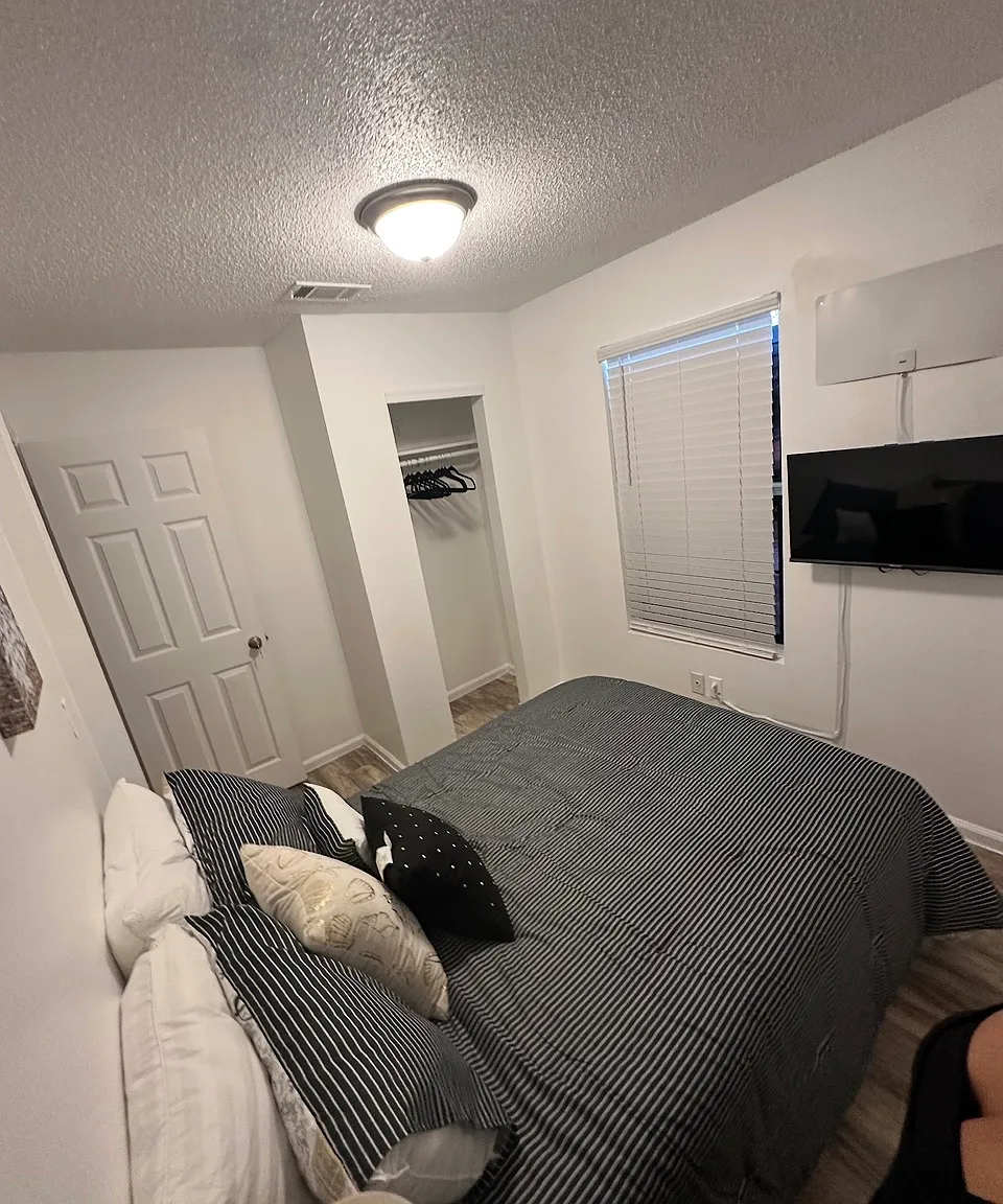 2 bed, 630 sqft, $1,500 — Photo 3
