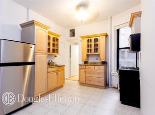 347 W 44th St APT 3RW, New York, NY 10036