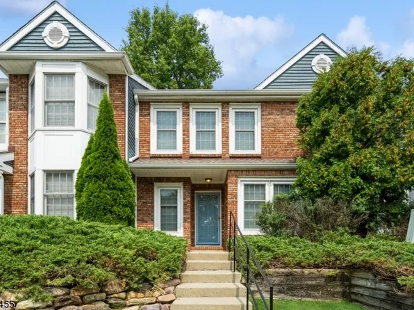 124 Hawthorne Ct, Rockaway Twp., NJ 07866