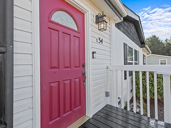 3rd image of 31600 126th Avenue SE #E34