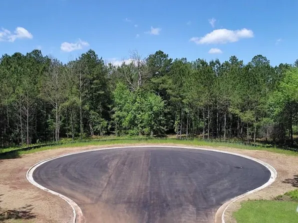 10 Hidden Lakes Dr, Albany, GA 31721