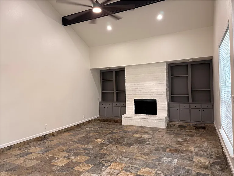 1114 Stoney Hill Dr — Photo 25