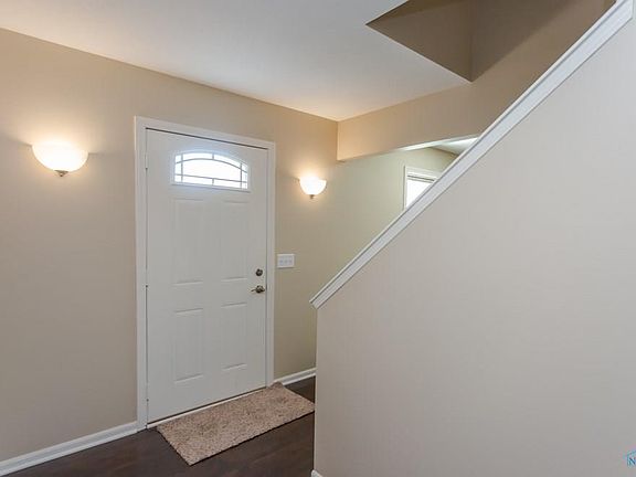 4th image of 1042 Heritage Ln