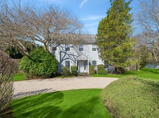 37 Terry Ct, Southampton, NY 11968