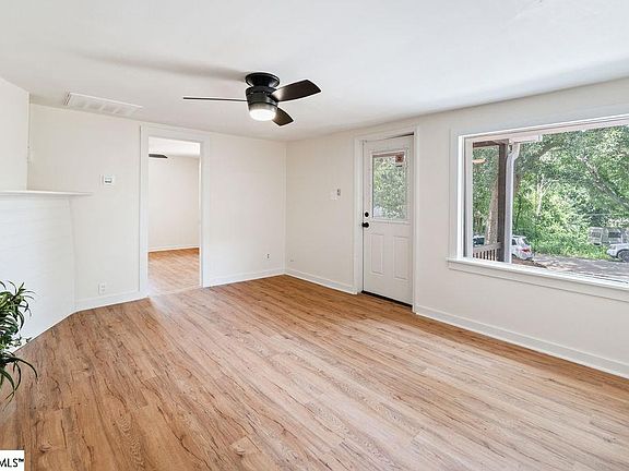 4th image of 367 Dakota St