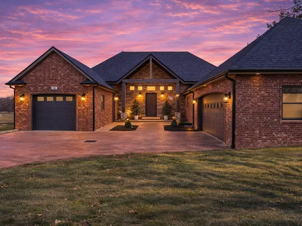 108 Island Green Drive, Republic, MO 65738