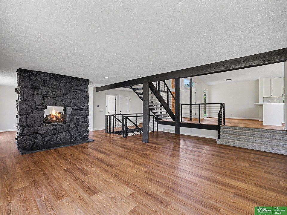 1st image of 722 S 153rd Cir