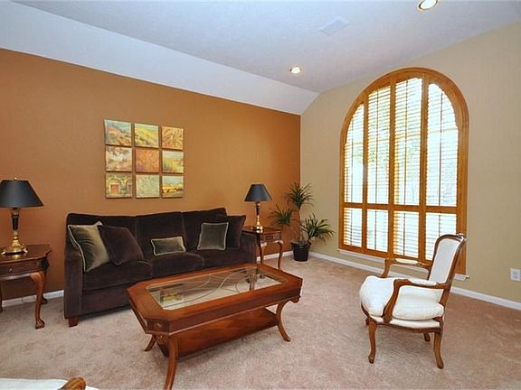 4th image of 20310 Bent Aspen Ct