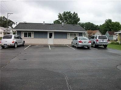 2nd image of 1100 Walnut Ave