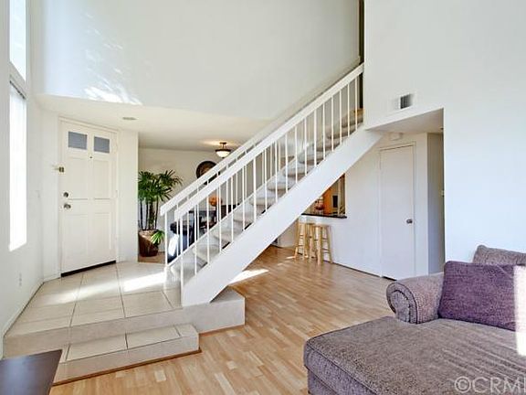 3rd image of 319 Deerfield Ave #10