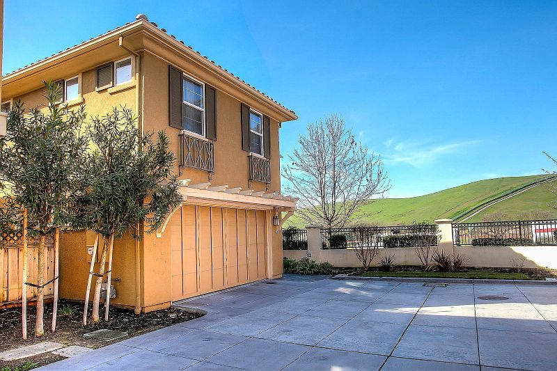 Home for Sale in Dublin, California $829,000