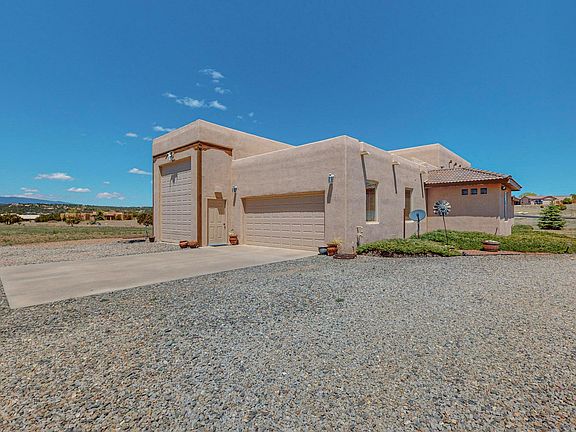 2nd image of 25 Cielo Estrellado Dr