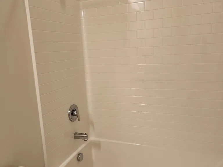 497 Hillsborough Dr — Photo 33