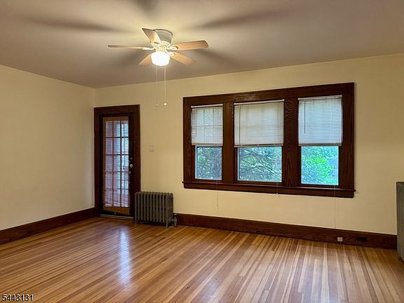 2nd image of 15 Walnut Pkwy Floor 1
