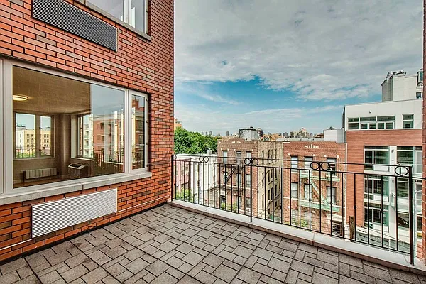 Rented by Bouklis Group | media 15