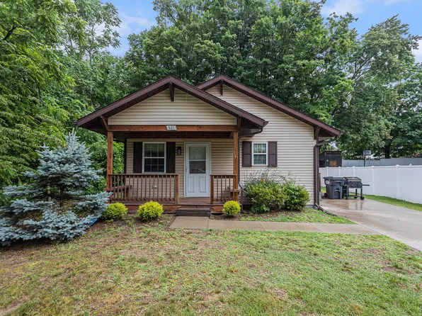 921 S Haven Pl, South Haven, MI 49090