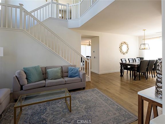 4th image of 27604 Redwood Way