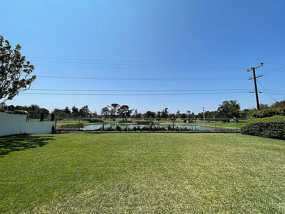 3rd image of 2821 Lorencita Dr