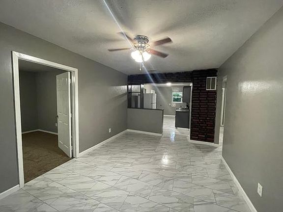 3rd image of 515 W Kearney St