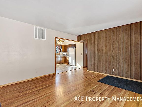 4th image of 155 Fairmont Blvd