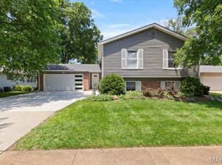 303 Oakfield Dr, Ballwin, MO 63021