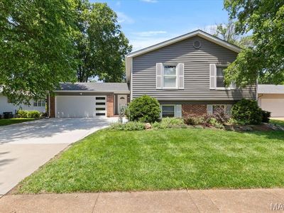 303 Oakfield Dr, Ballwin, MO, 63021