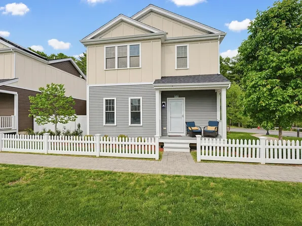27 Cleary Cir #27, Norfolk, MA 02056