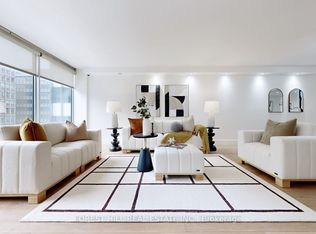 110 Bloor St W #710, Toronto, ON M5S 2W7